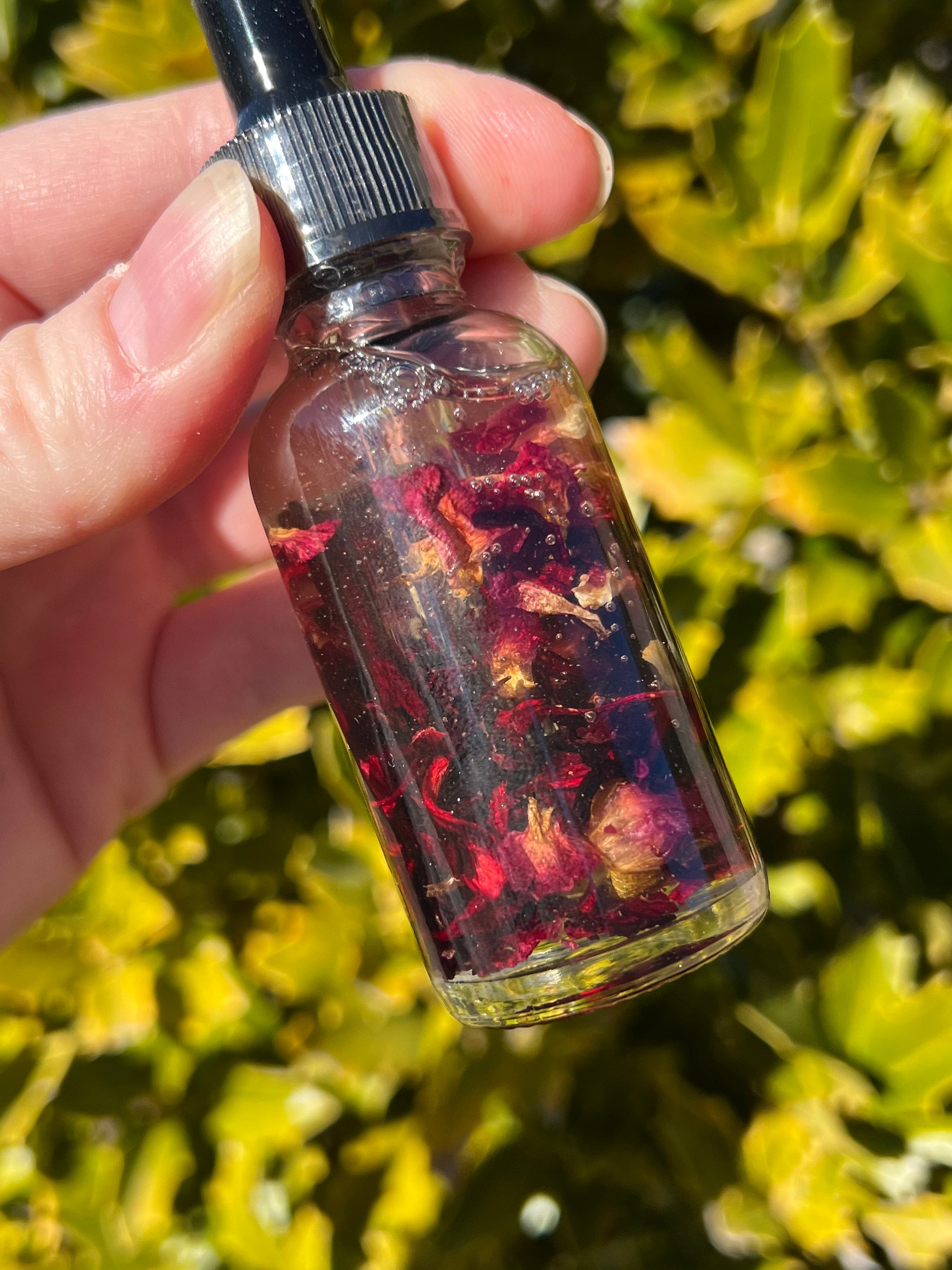 Hecate Ritual Oil | Witchcraft Pagan Herbal Intention Triple Moon Goddess Temptress Spell Altar Body Perfume Devotee Invocation Offering